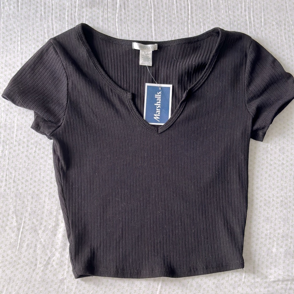 Black ribbed baby tee